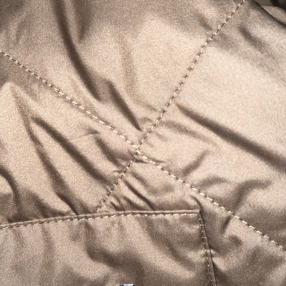 Patagonia Diamond Quilted Insulated Bomber Hoodie - Men's topsoil brown - Picture 7 of 7